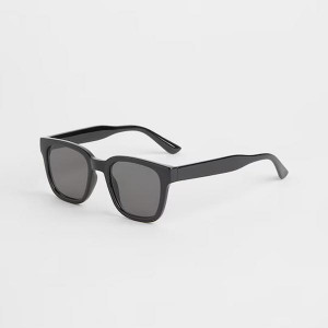 Men Black Square Sunglasses With UV Protected Lens